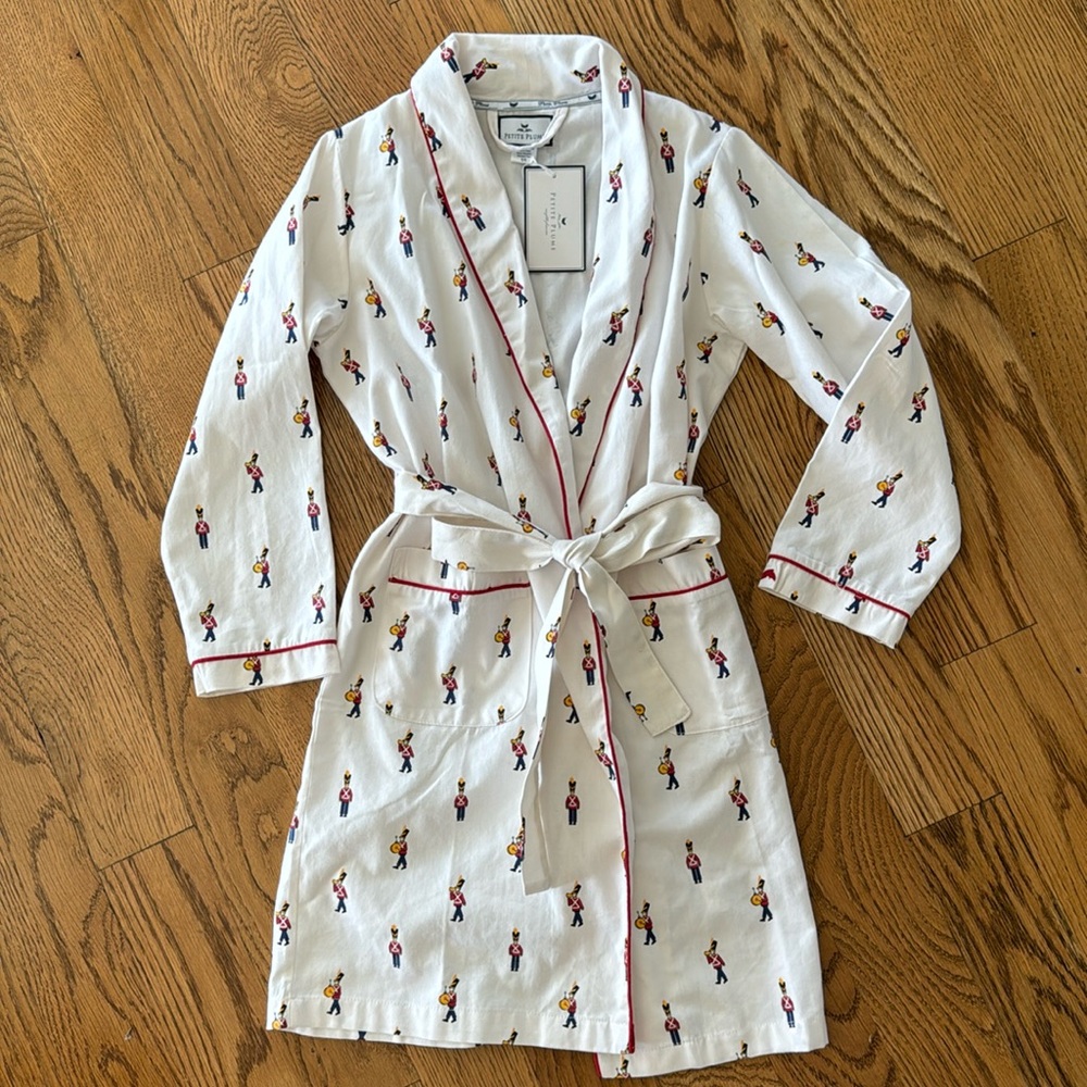 NWT Petite plume Toy Soldier Robe 💂🏼‍♂️👑 boy or girl 5/6